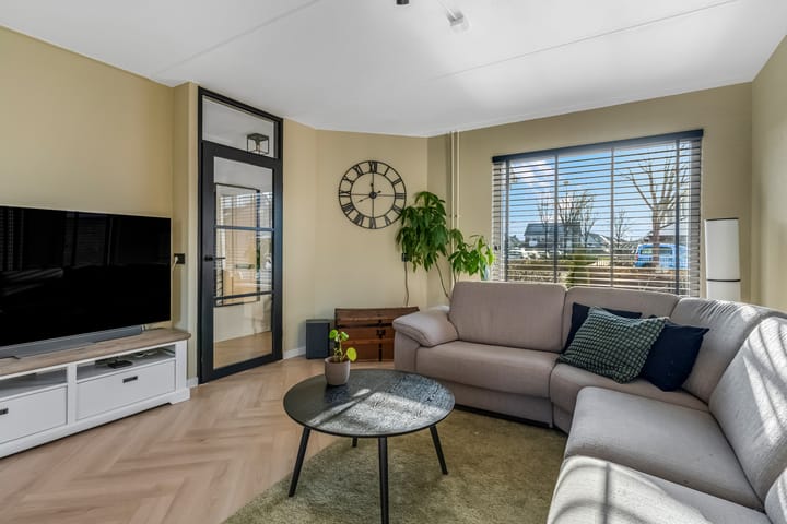 Foto 10 van Van Rooijenstraat 32