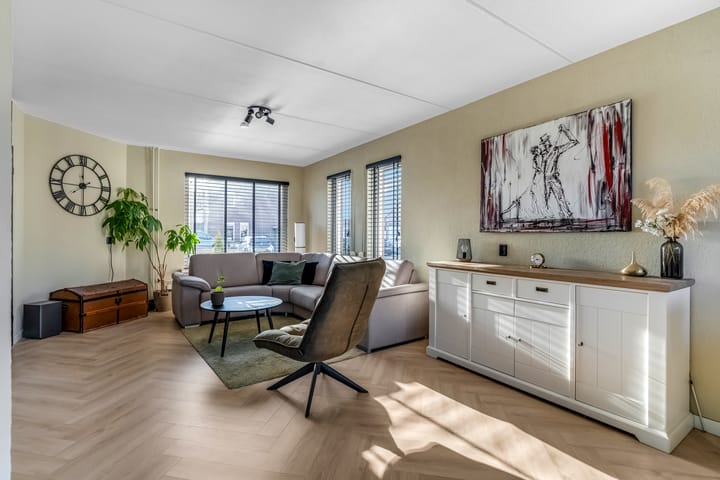 Foto 12 van Van Rooijenstraat 32