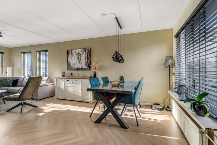 Foto 17 van Van Rooijenstraat 32