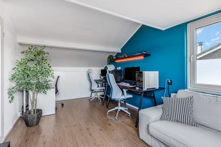 Foto 29 van Van Rooijenstraat 32