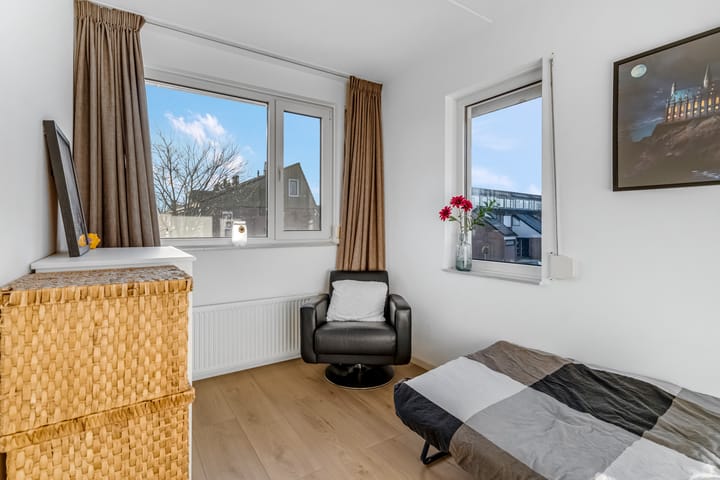 Foto 21 van Van Rooijenstraat 32