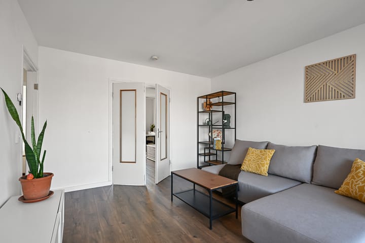 Photo 9 of Jan van Schaffelaarplantsoen 7-D