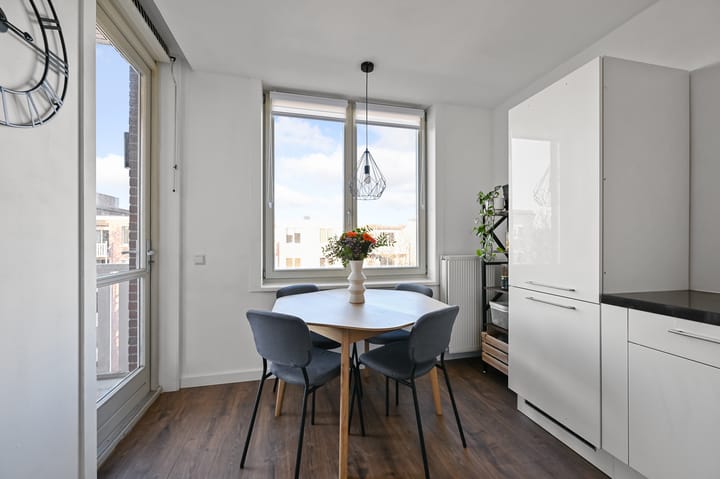 Photo 14 of Jan van Schaffelaarplantsoen 7-D