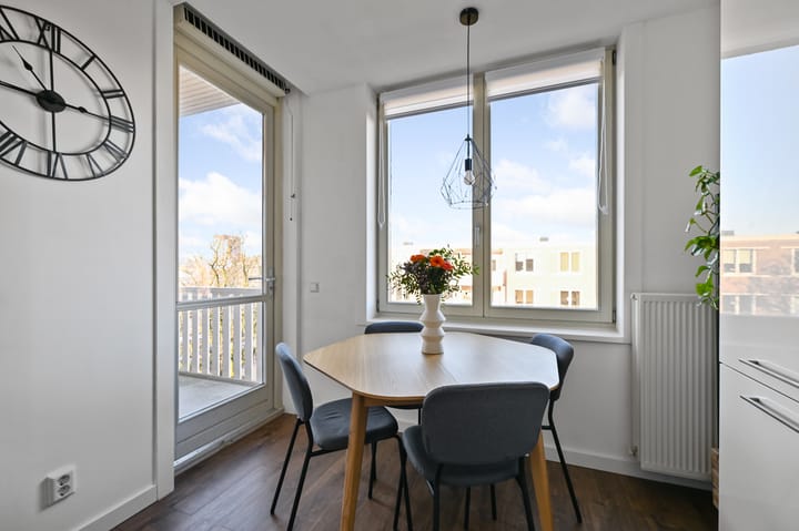 Photo 15 of Jan van Schaffelaarplantsoen 7-D