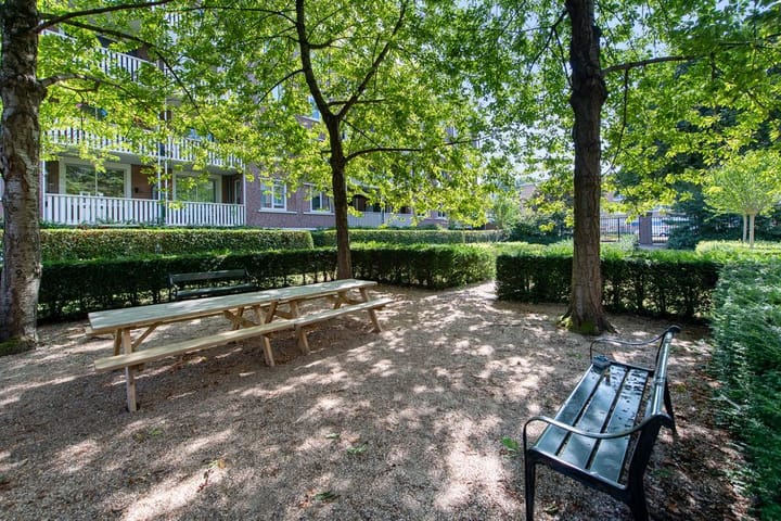 Photo 42 of Jan van Schaffelaarplantsoen 7-D