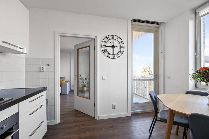 Photo 17 of Jan van Schaffelaarplantsoen 7-D