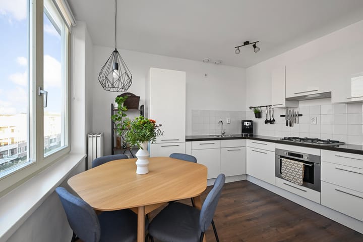 Photo 12 of Jan van Schaffelaarplantsoen 7-D