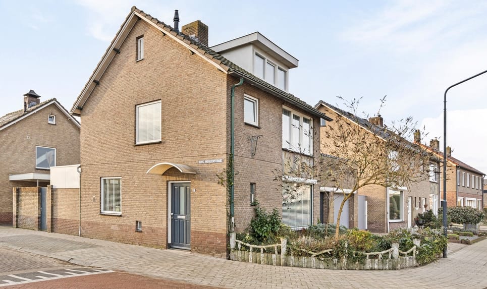 Foto 2 van Burgemeester Mensenstraat 9