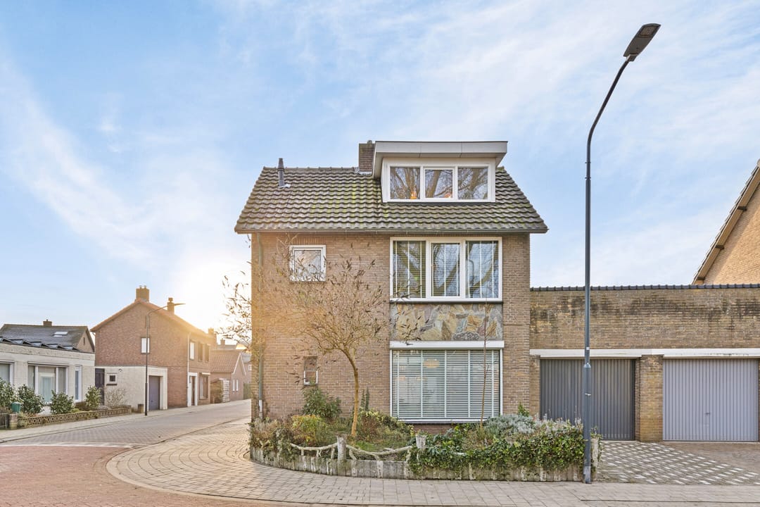 Foto 1 van Burgemeester Mensenstraat 9