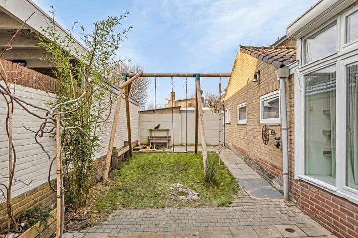 Foto 30 van Burgemeester Mensenstraat 9