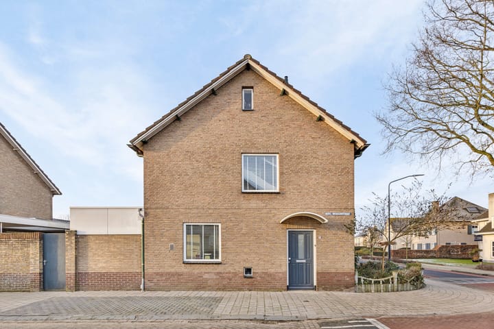 Foto 34 van Burgemeester Mensenstraat 9