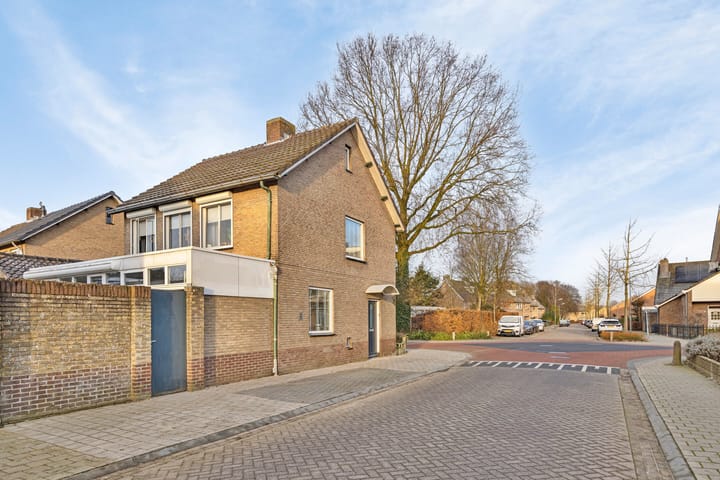 Foto 35 van Burgemeester Mensenstraat 9