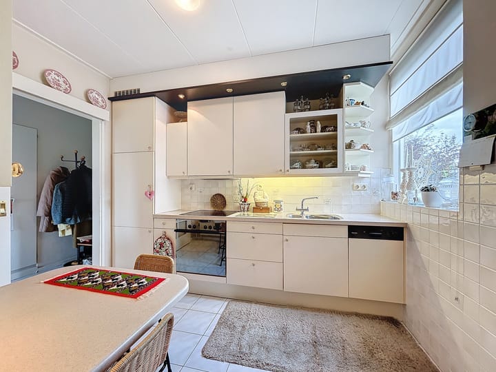 Photo 11 of Burgemeester J.C. Everaarslaan 27