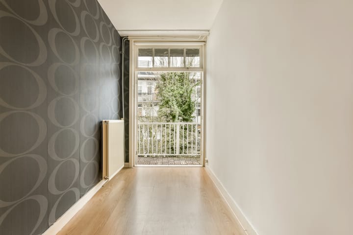 Foto 17 van Aalsmeerweg 34-2