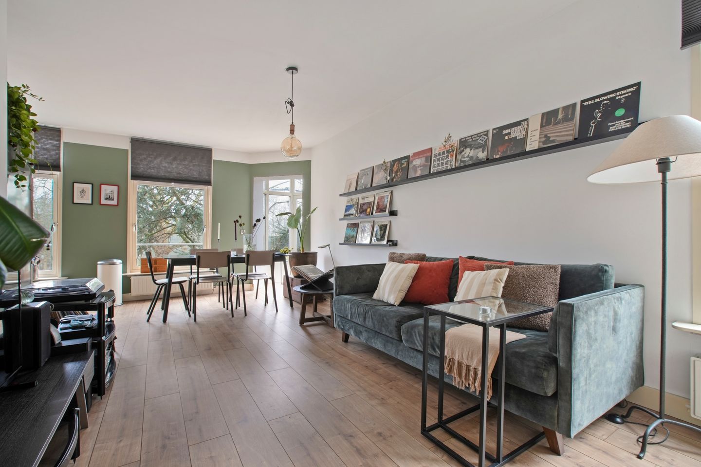 Foto 1 van Linnaeusstraat 63-1