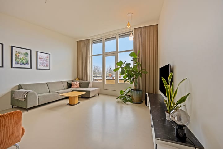 Foto 2 van Bep van Klaverenboulevard 28