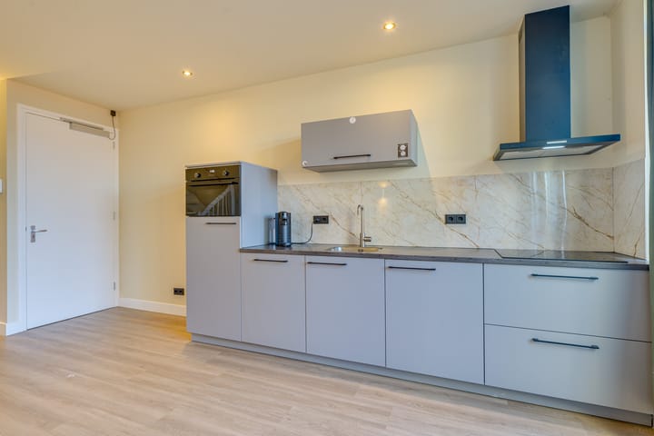 Photo 13 of Vijhestraat 15-A