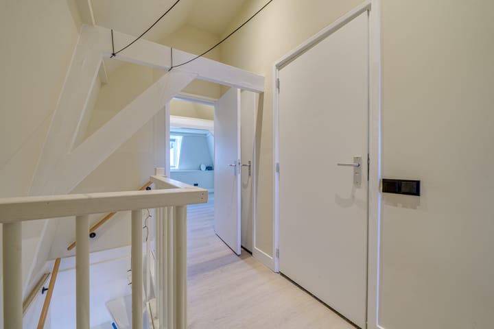 Photo 17 of Vijhestraat 15-A