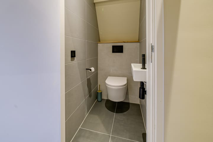 Photo 18 of Vijhestraat 15-A