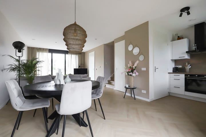 Foto 13 van John Denverlaan 57