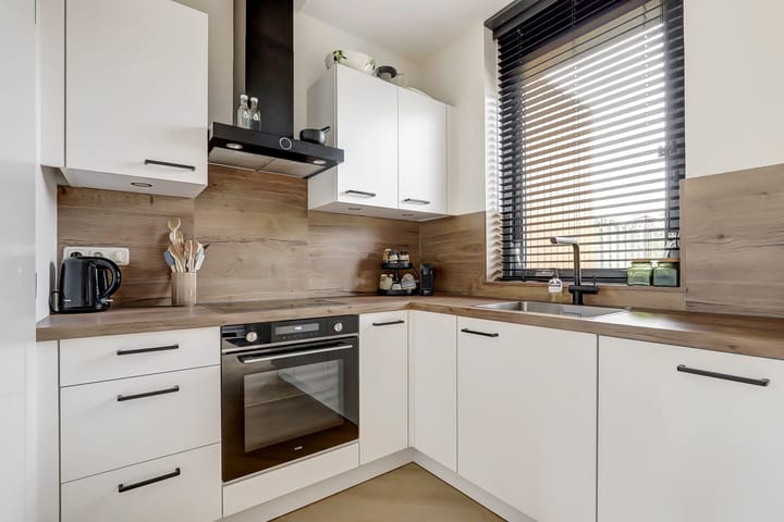 Foto 15 van John Denverlaan 57