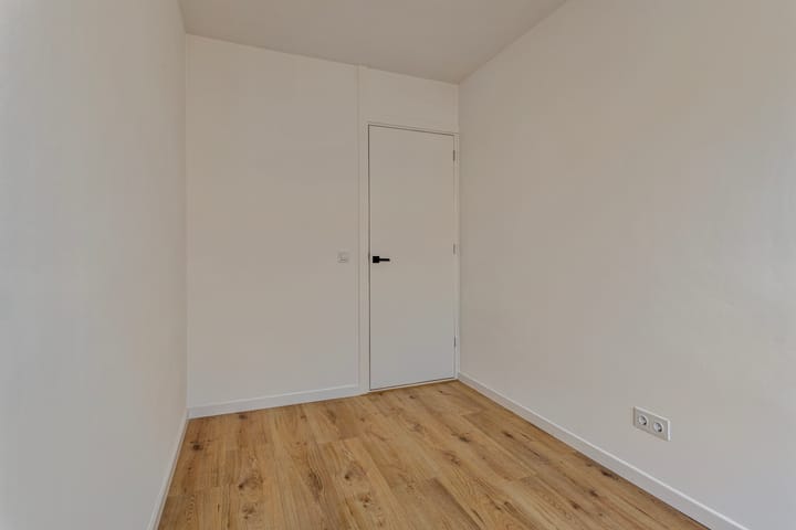 Foto 11 van Terschellingsestraat 14-B