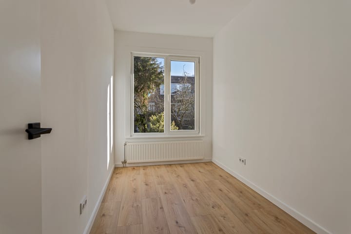 Foto 12 van Terschellingsestraat 14-B