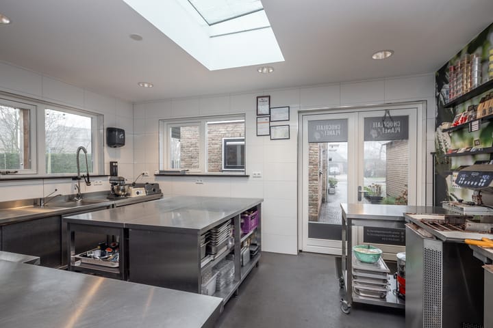 Foto 38 van Bernhardstraat 5