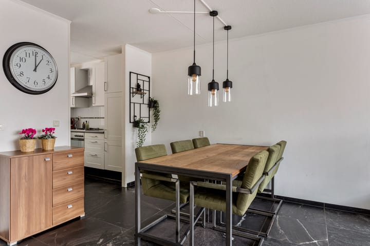 Photo 8 of Zuid-Oosterstraat 3