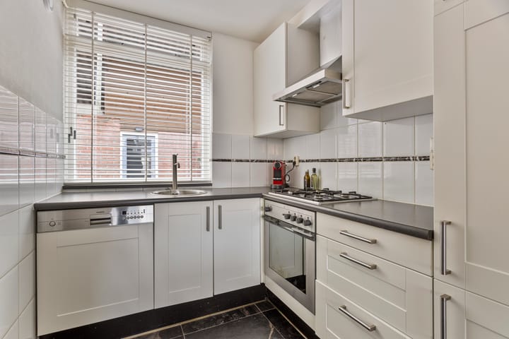 Photo 10 of Zuid-Oosterstraat 3