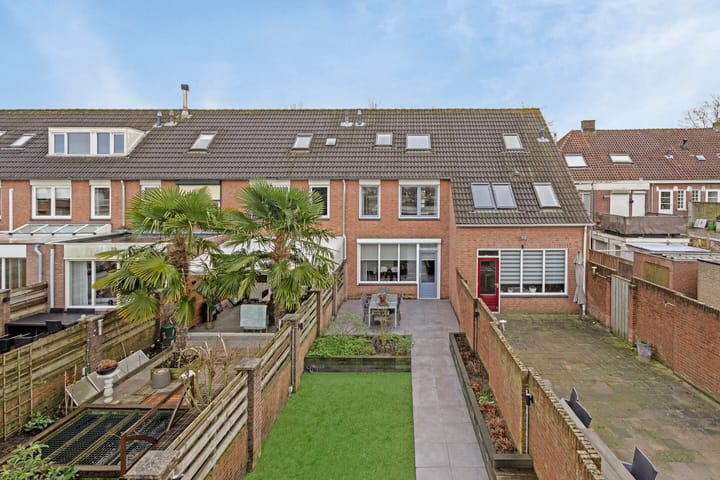 Photo 21 of Zuid-Oosterstraat 3