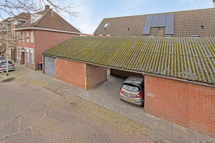 Photo 26 of Zuid-Oosterstraat 3