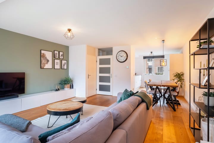 Photo 12 of Teenschillerlaan 8