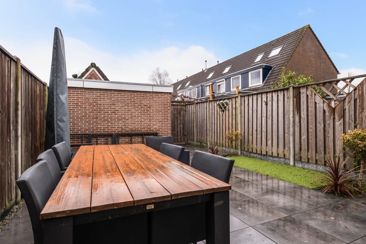 Photo 18 of Teenschillerlaan 8