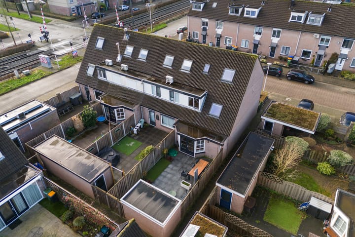 Photo 23 of Teenschillerlaan 8