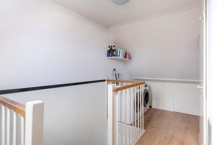 Photo 36 of Teenschillerlaan 8