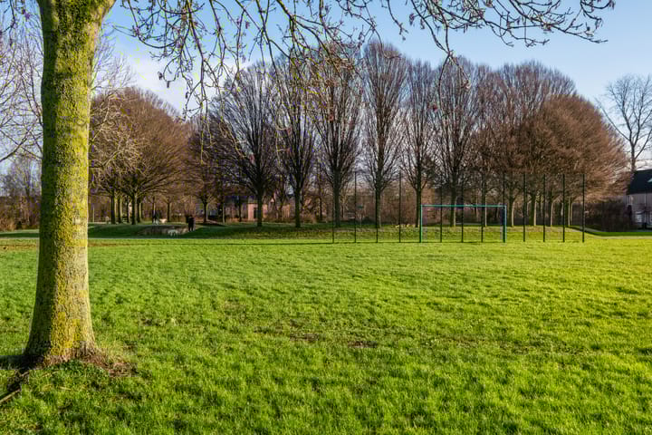 Foto 41 van Teenschillerlaan 8