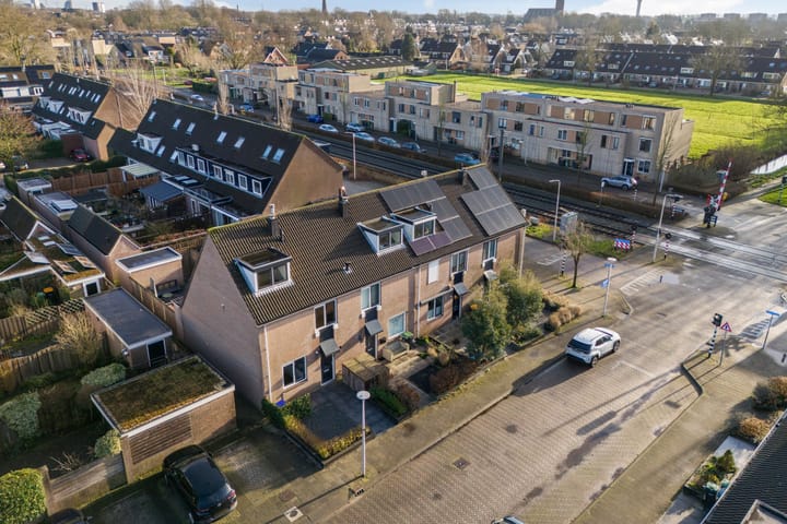 Foto 43 van Teenschillerlaan 8