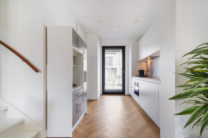 Photo 12 of Bunzing 10