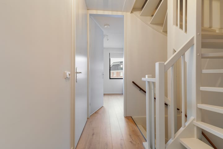 Photo 16 of Bunzing 10