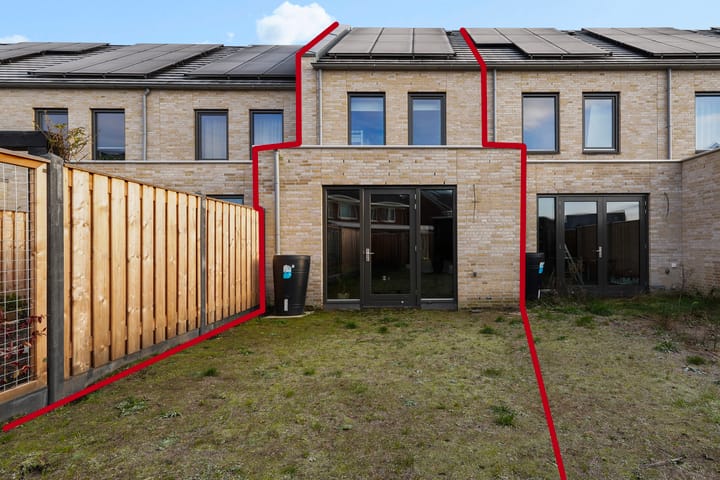 Photo 35 of Bunzing 10