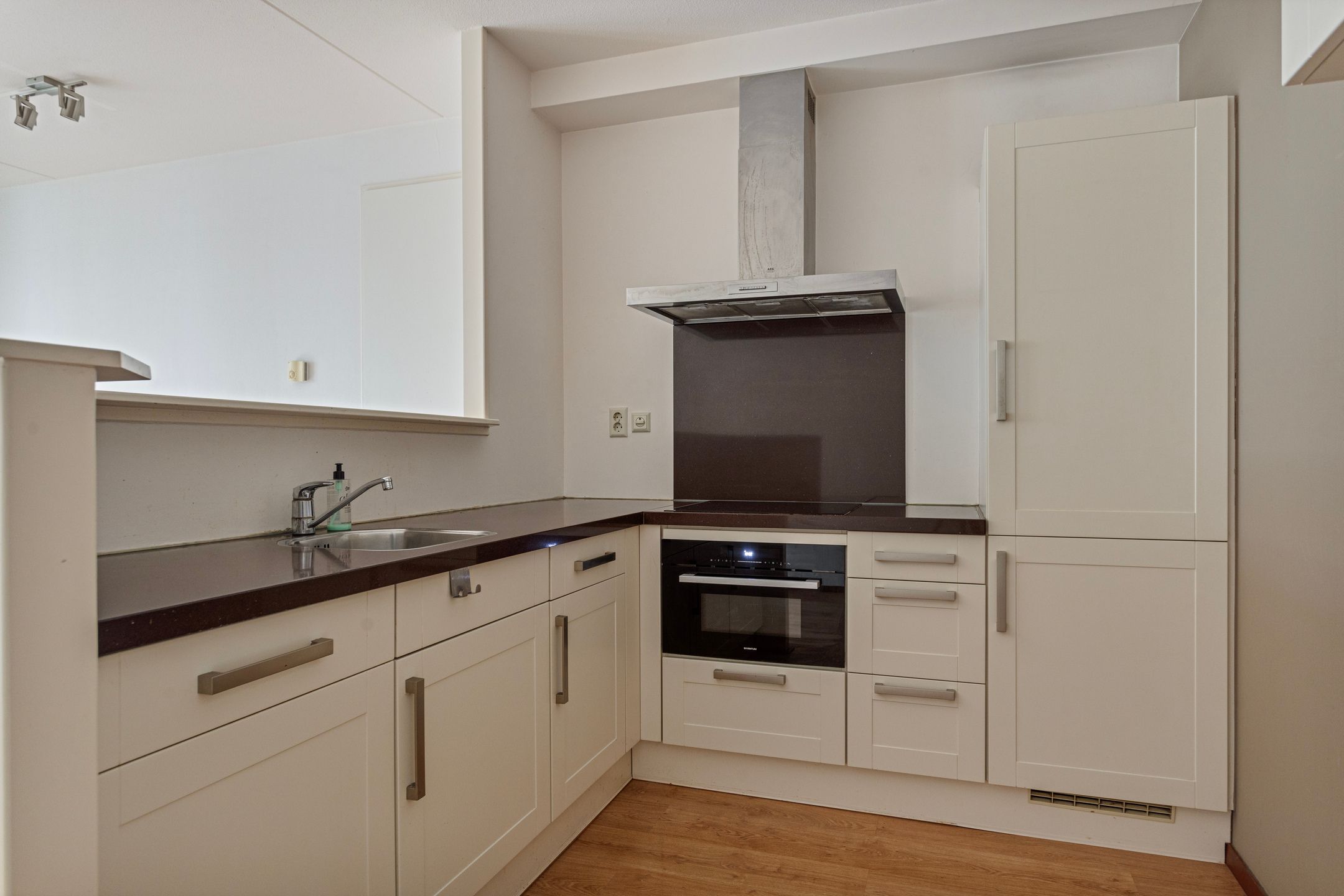 Photo 12 of Jonkerstraat 19