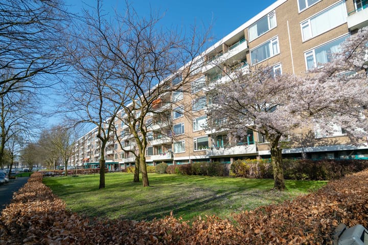 Foto 1 van Burgemeester Caan van Necklaan 416