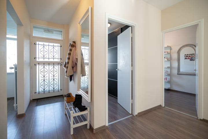 Foto 10 van Burgemeester Caan van Necklaan 416