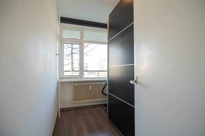 Foto 11 van Burgemeester Caan van Necklaan 416