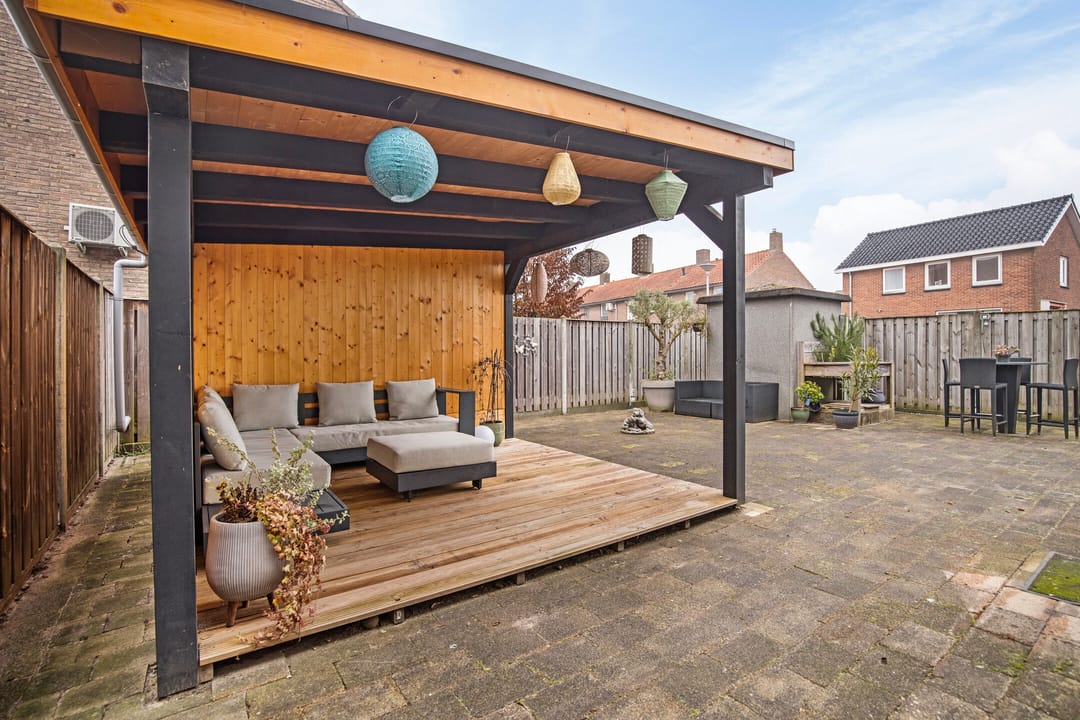 Photo 2 of Waalstraat 9