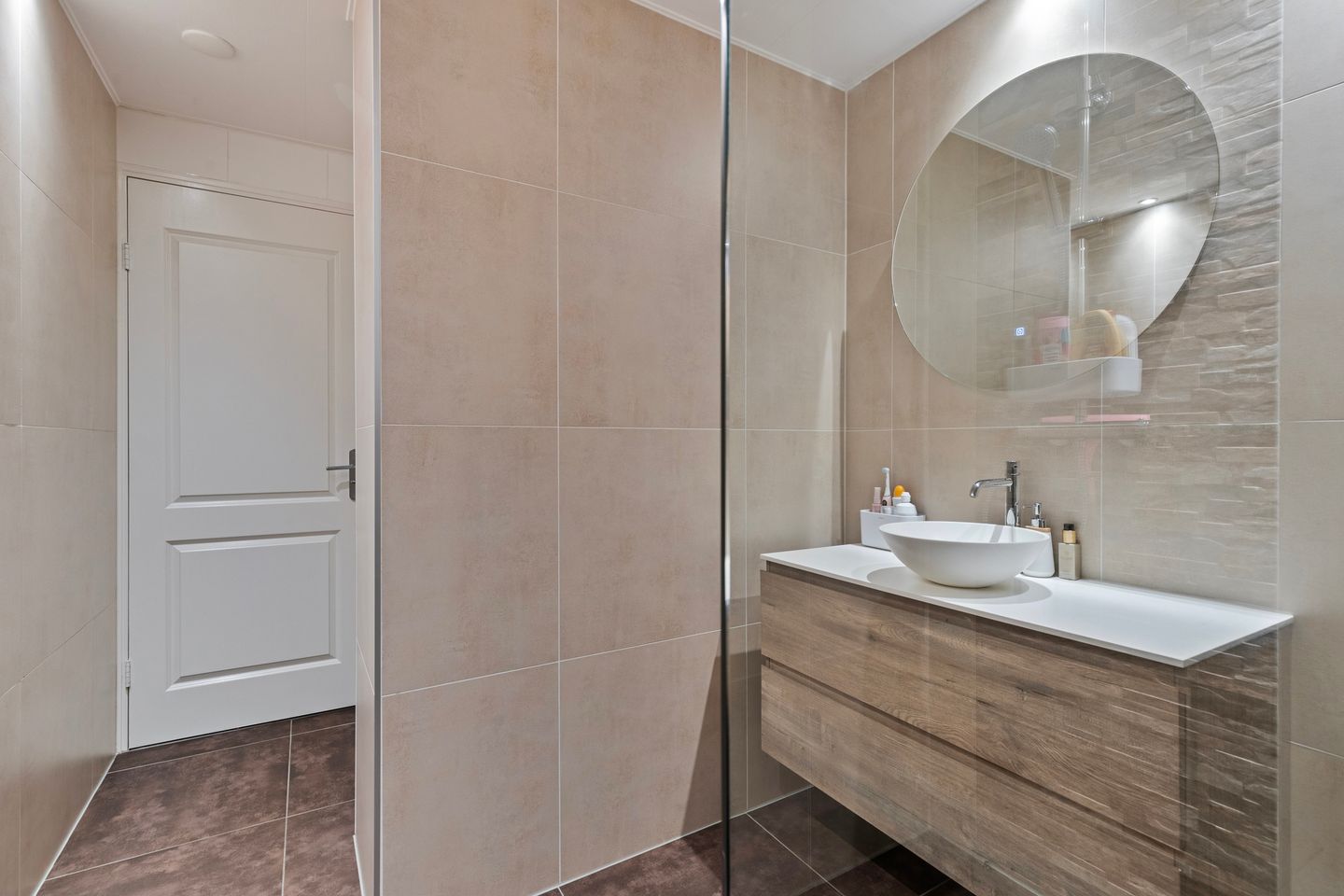 Photo 14 of Waalstraat 9