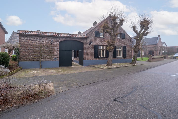 View photo of Dorpstraat 9