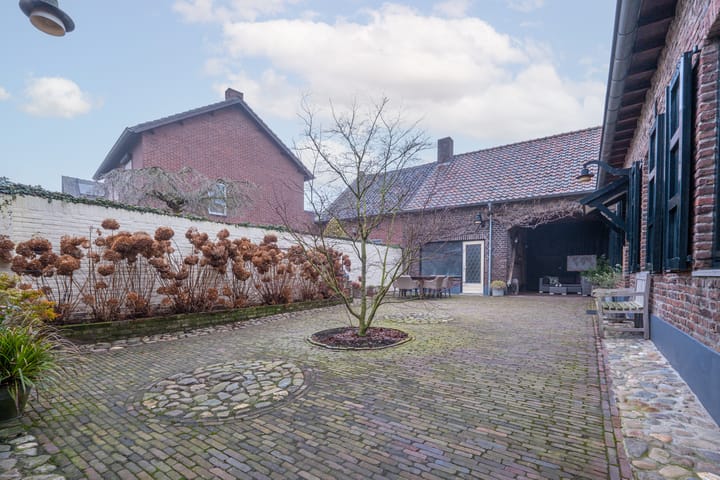 Photo 7 of Dorpstraat 9