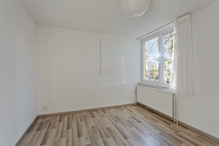 Foto 26 van Douve Weienstraat 56